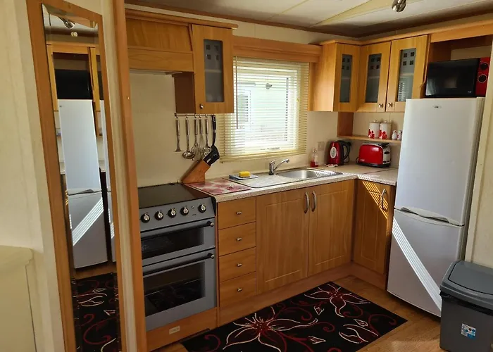 6 Berth Central Heated On Golden Sands Vintage